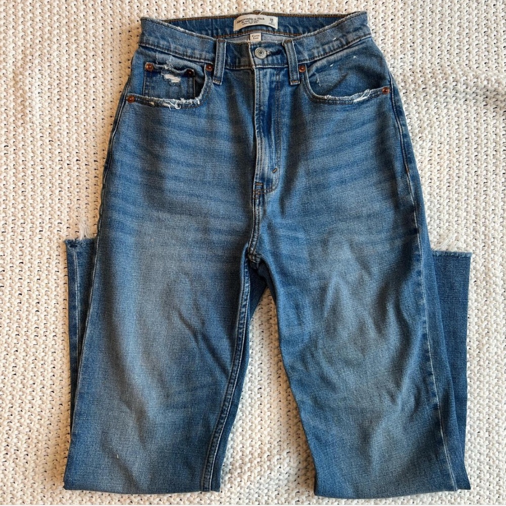 Abercrombie & Fitch The Ankle Straight Ultra High Rise Curve Love Jeans